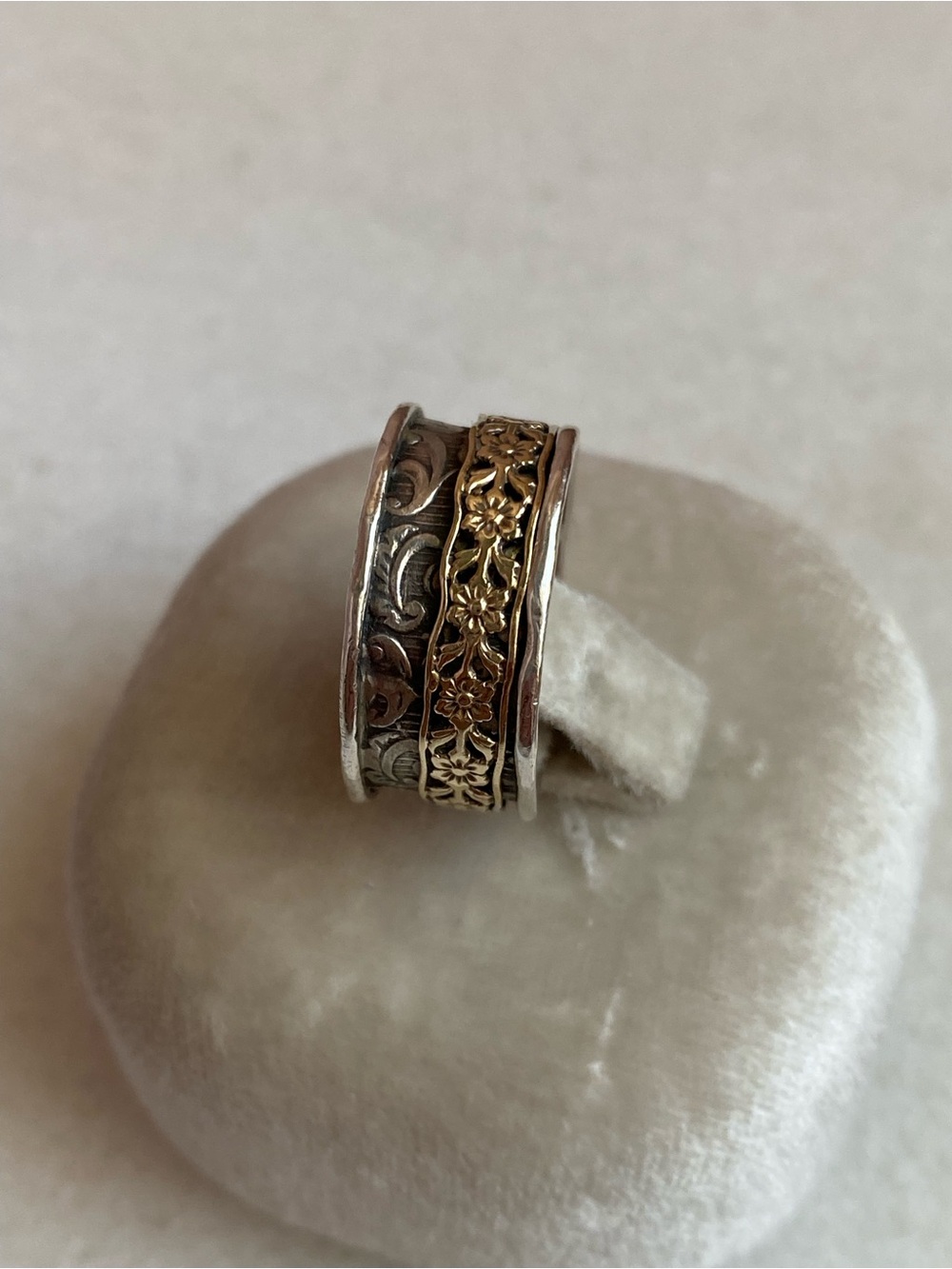 14k Gold & Sterling Floral Spinner Ring - Picture 2 of 9